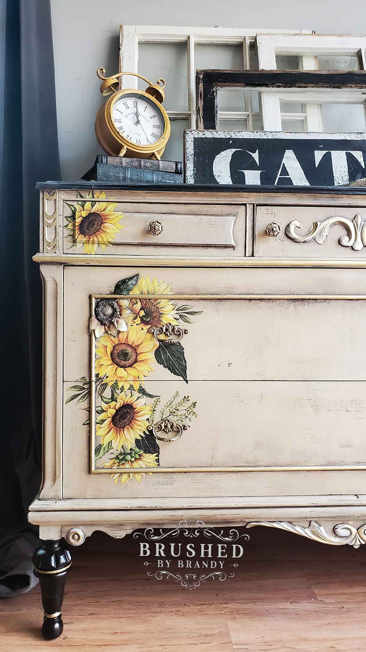 Redesign Decor Transfers® – Sunflower Fields – 3 sheets, design size 22″ X 30″