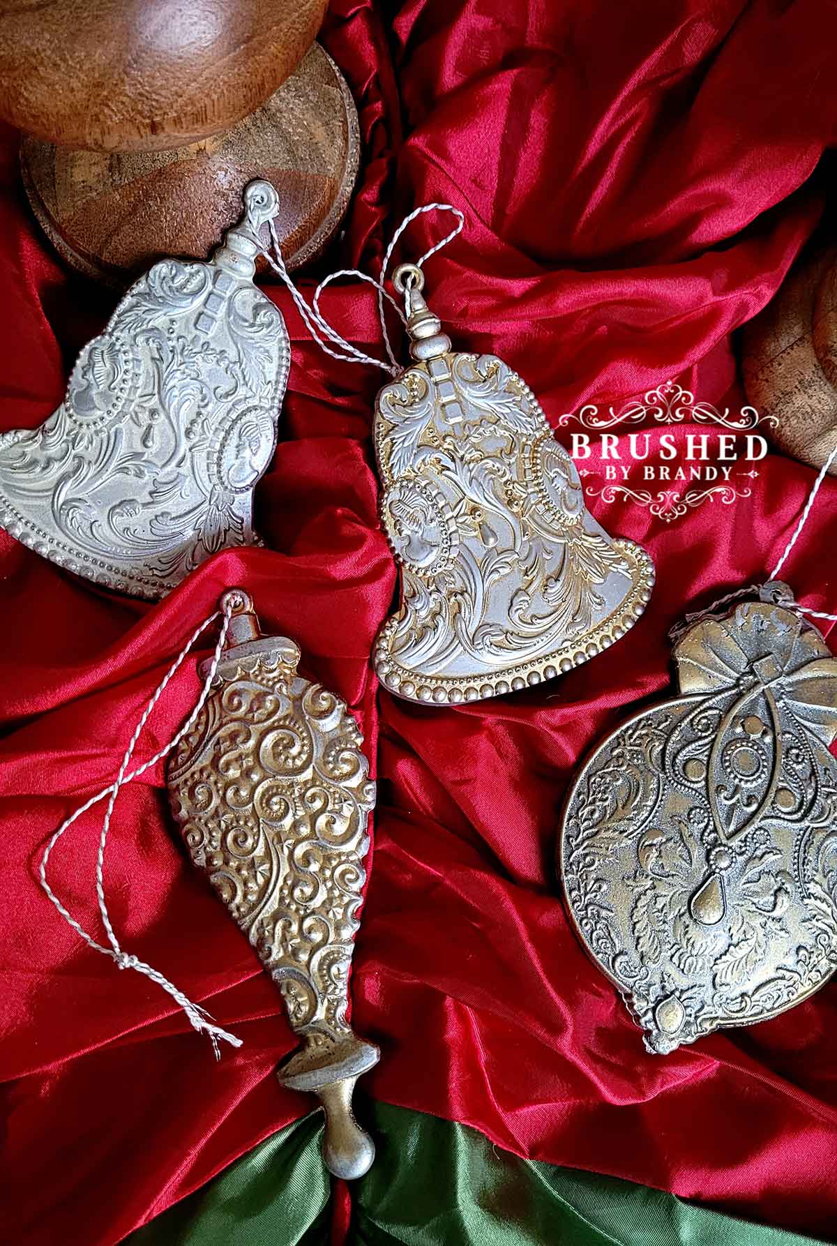 Redesign Decor Moulds® – Silver Bells – 5″x8″, 8mm thickness Copyright #VA0002330073