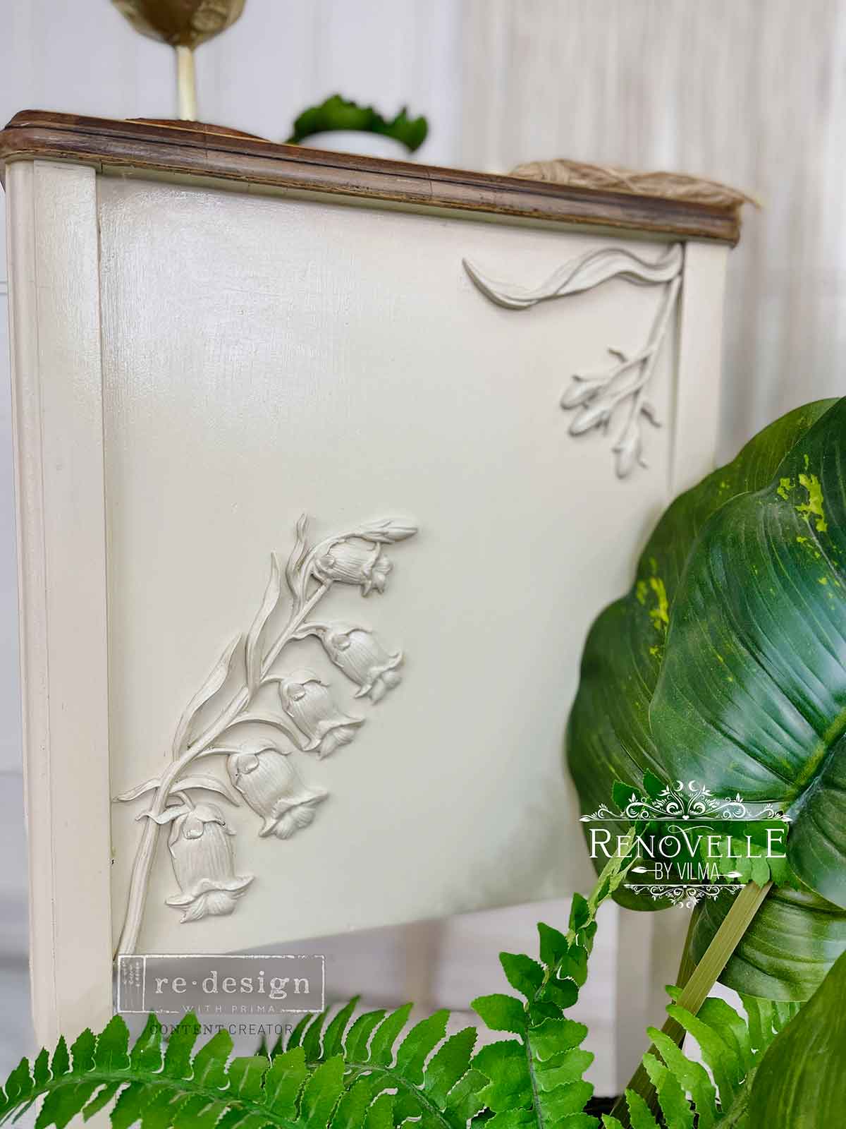 Redesign Decor Moulds® – Sweet Bellflower – 8″x5″, 8mm thickness Copyright #VA0002330071
