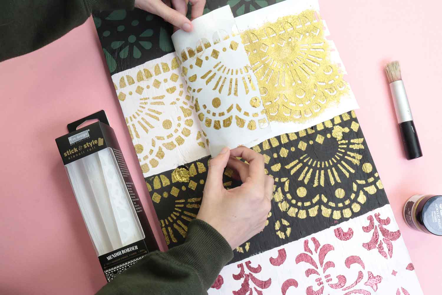 Stick & Style – Mendhi Border – 1 roll, 7″ x 3yds (6″ design)