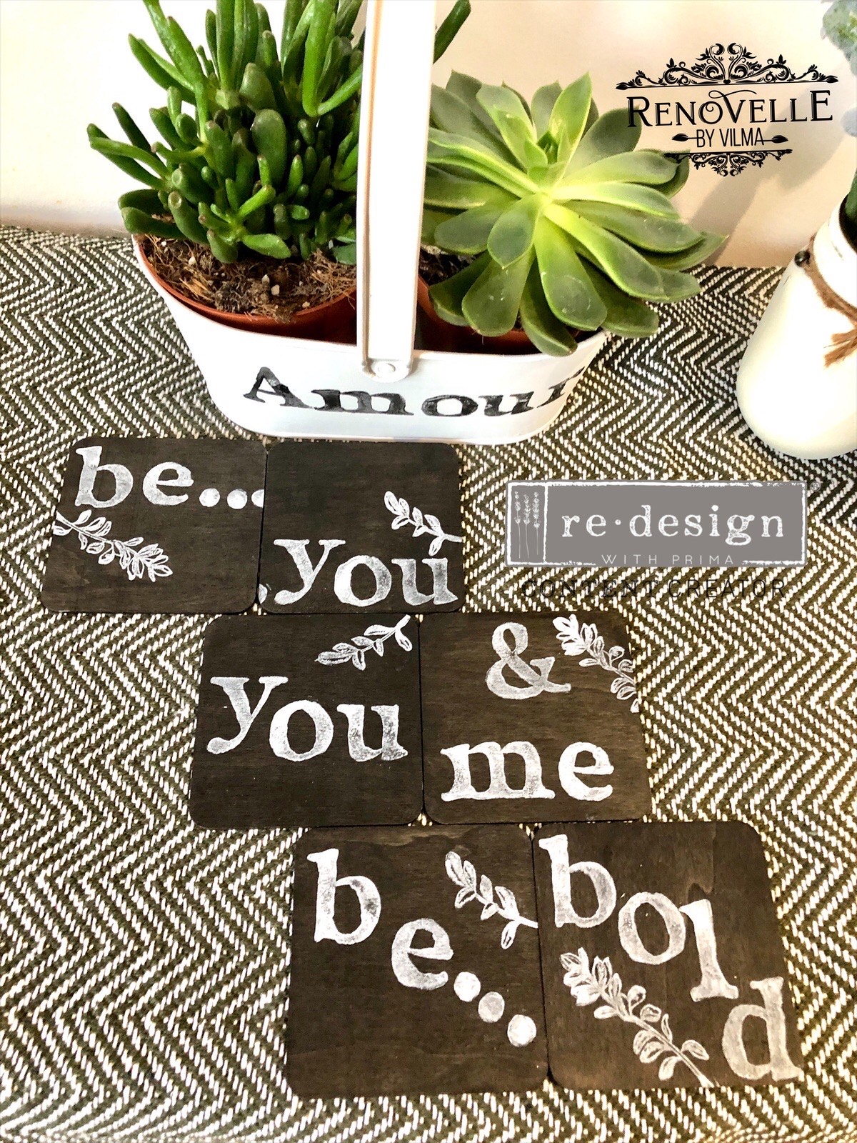 CLEARLY-ALIGNED DÉCOR STAMPS – Alpha – 12×12 clear cling