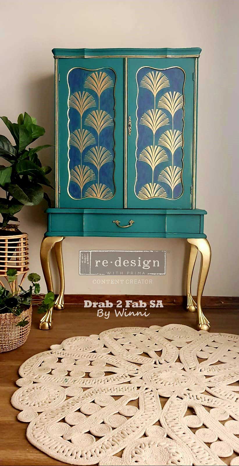 Decor Transfers® 24×35 – Interlinked Fans – total sheet size 24″x35″, cut into 3 sheets