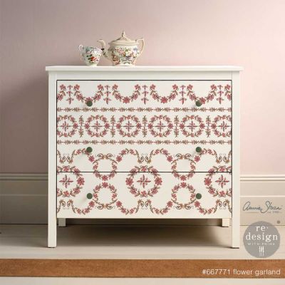 Decor Transfers® Annie Sloan – flower garland – total sheet size 24″x35″, cut into 2 sheets