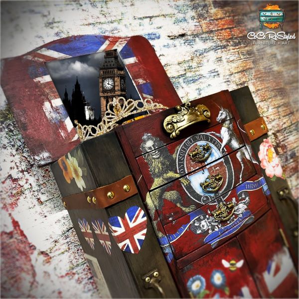Decor Transfers® – London Love – total sheet size 24×35, cut into 2 sheets