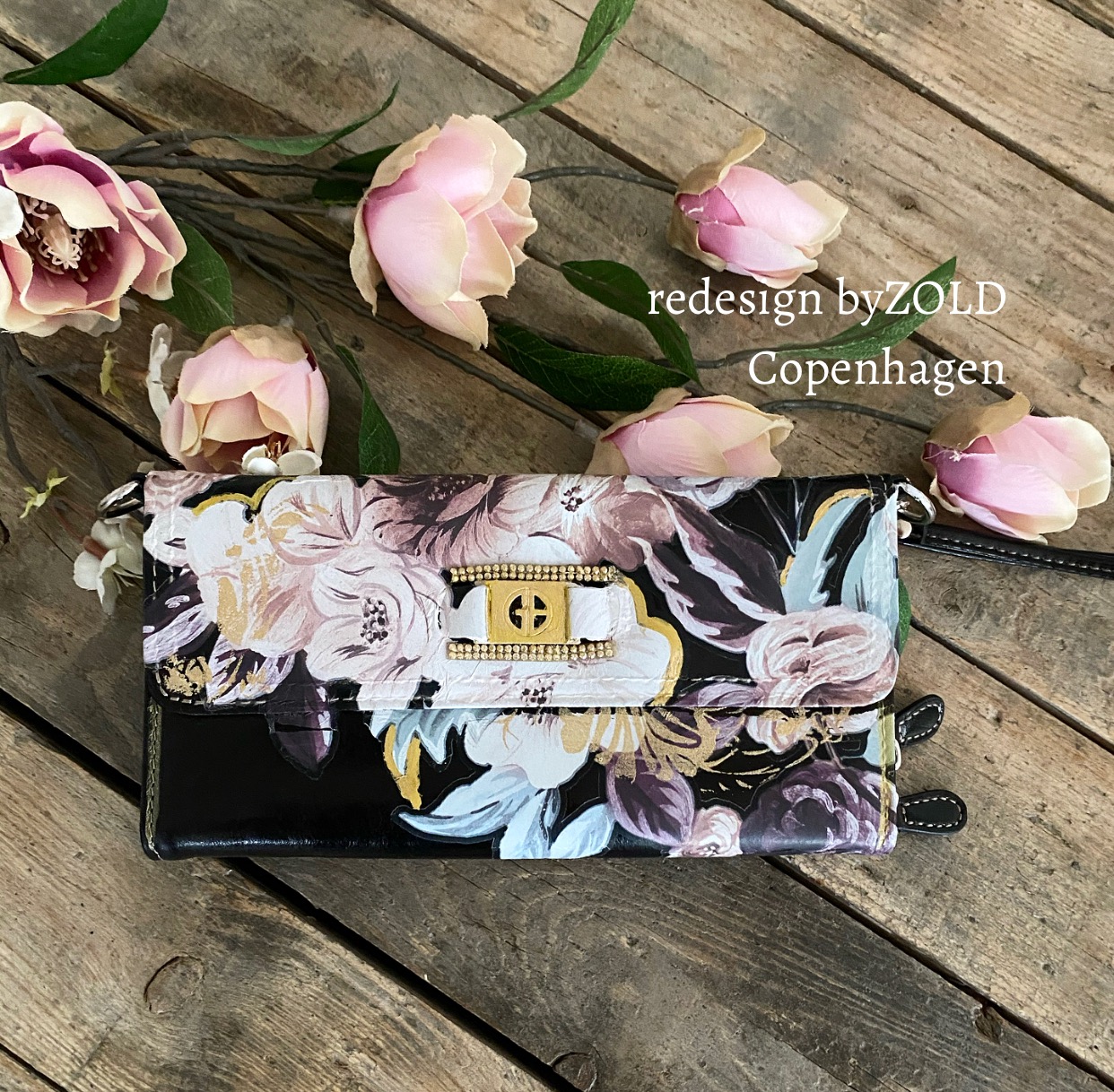 BLACK WALLET 8″ x 1.5″ x 4″