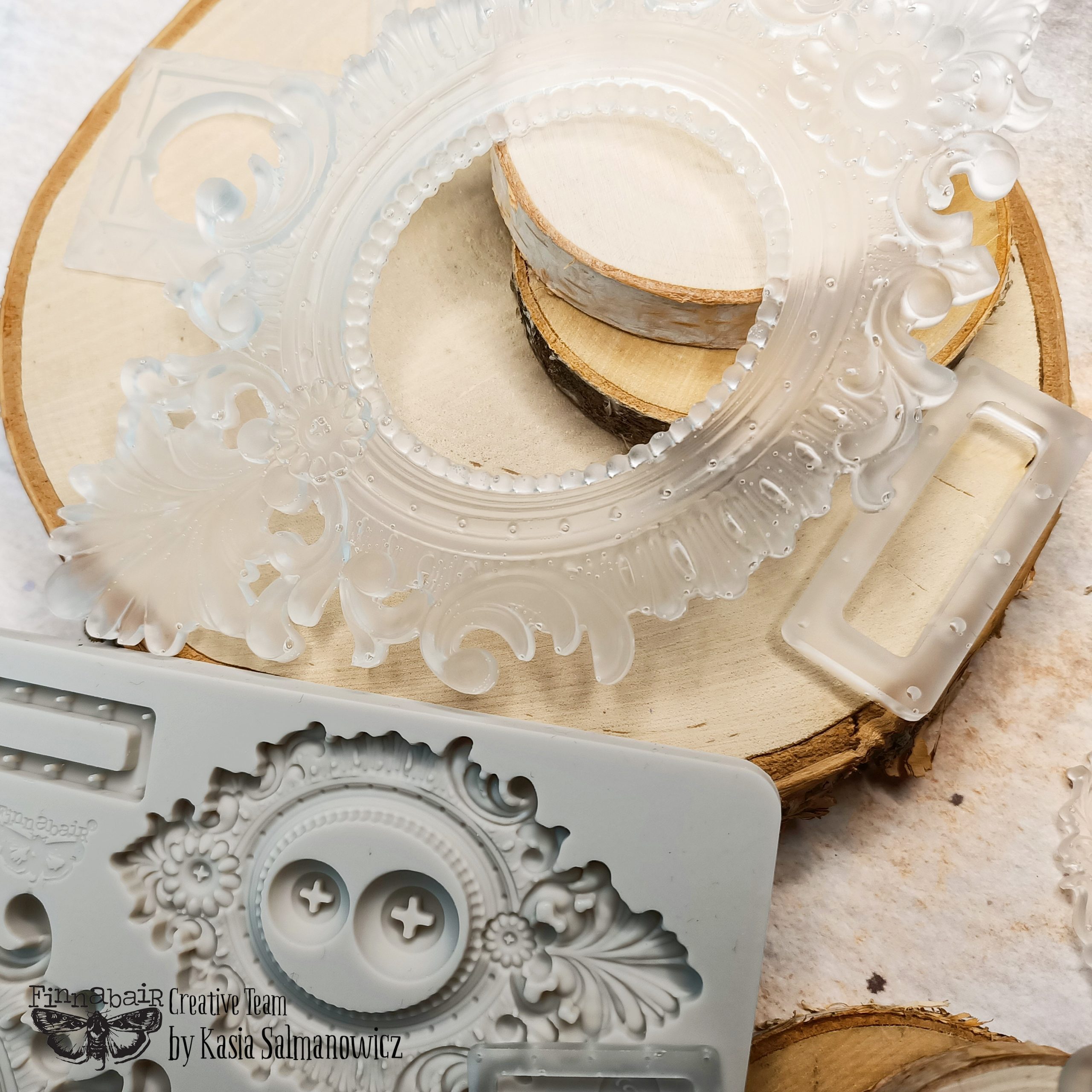 Finnabair – Moulds – Grungy Frames – 1 pc, 5×8 in Copyright #VA0002330239