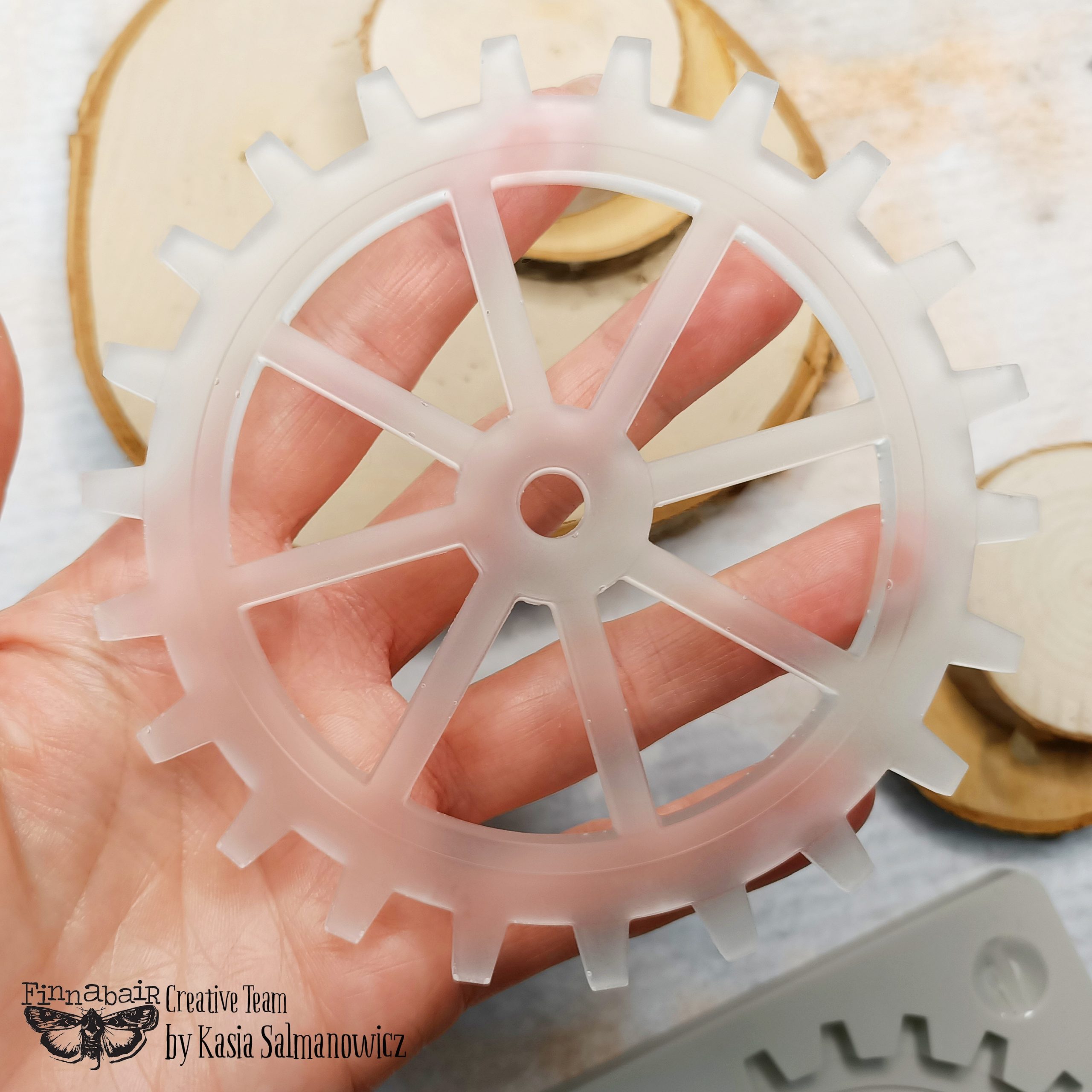 Finnabair – Moulds – Large Gears – 1 pc, 5×8 in Copyright #VA0002330246