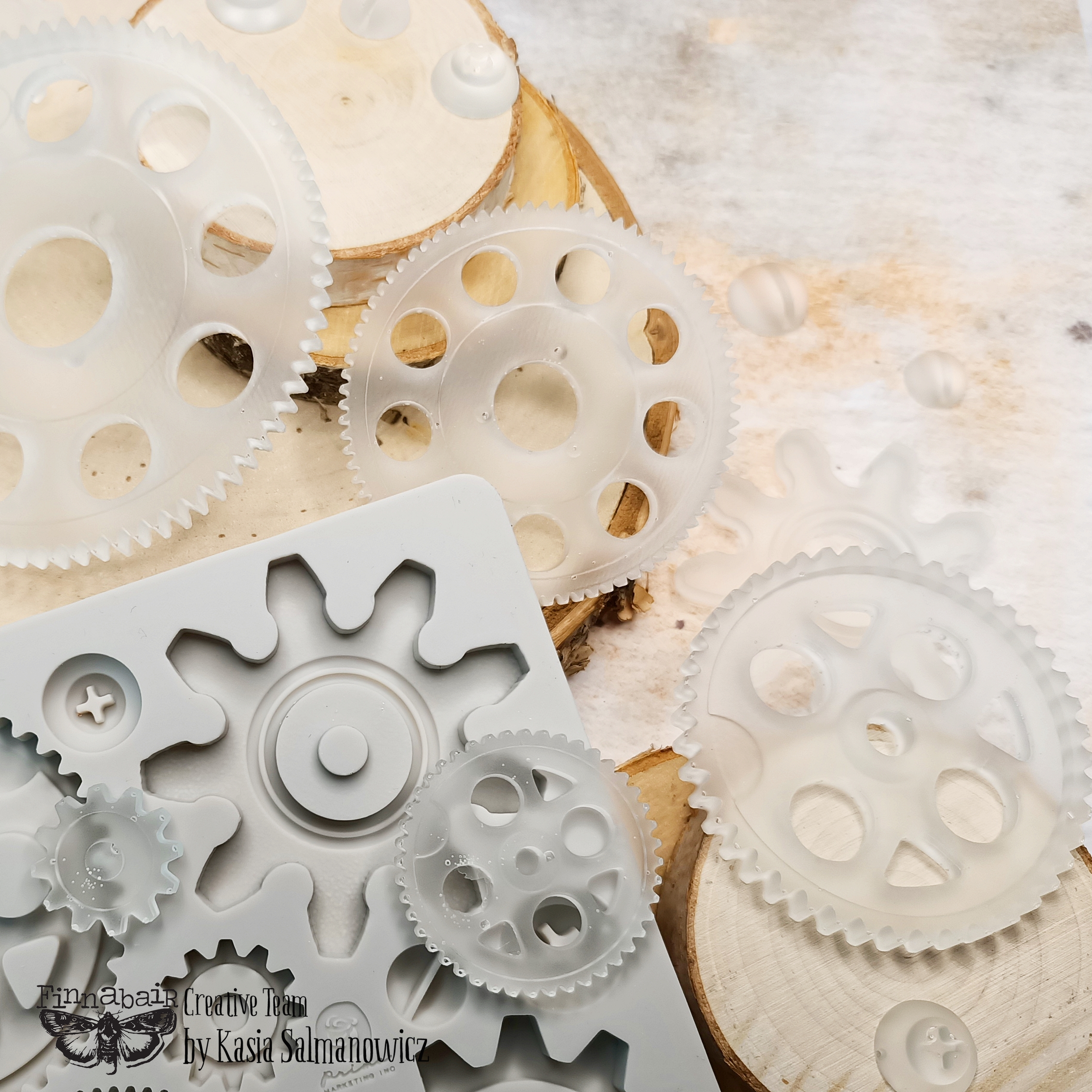 Finnabair – Moulds – Large Gears – 1 pc, 5×8 in Copyright #VA0002330246