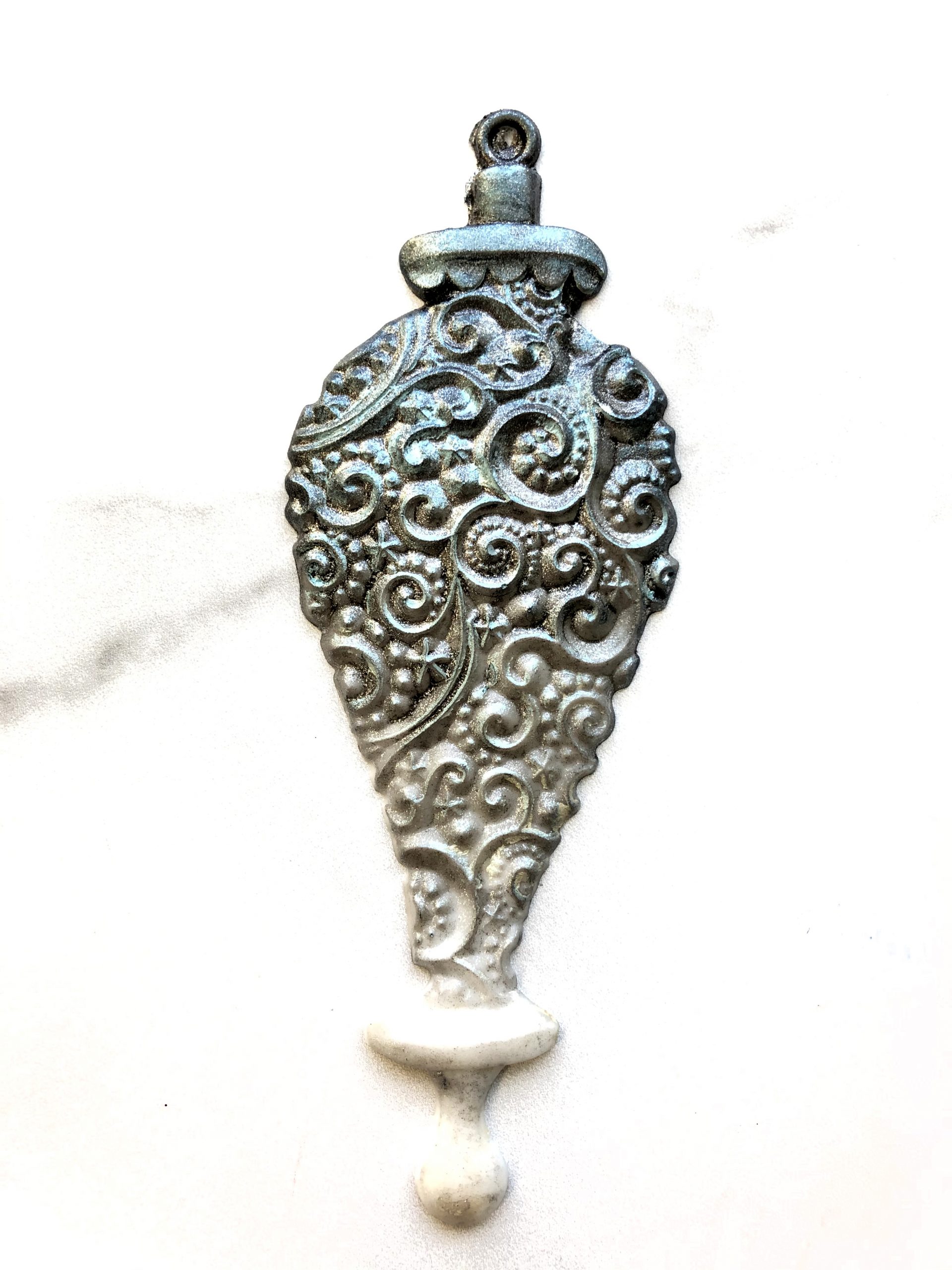 Redesign Decor Moulds® – Silver Bells – 5″x8″, 8mm thickness Copyright #VA0002330073