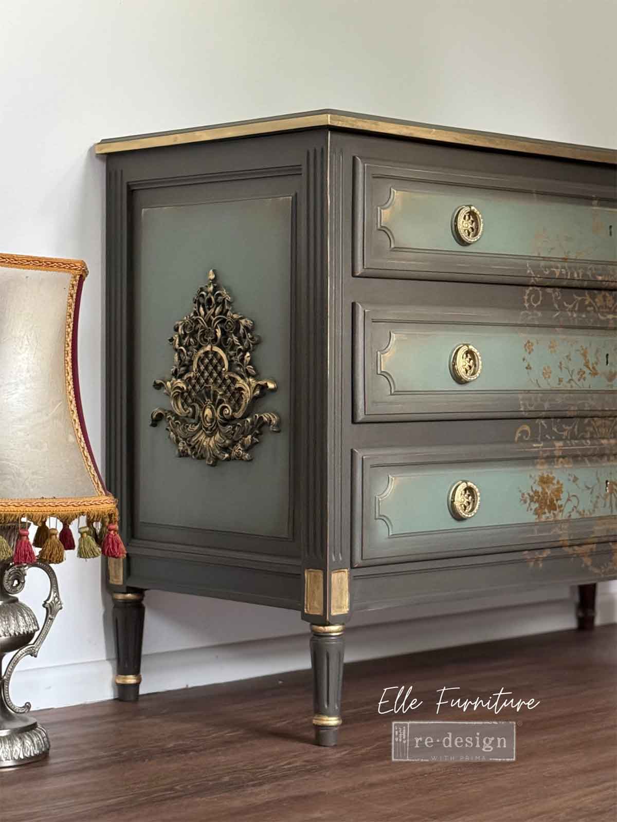 Decor Poly® – Baroque Elegance – 10″x9.89″x0.49″ / 25.4cmx25.1cmx1.2cm Copyright #VA2412675