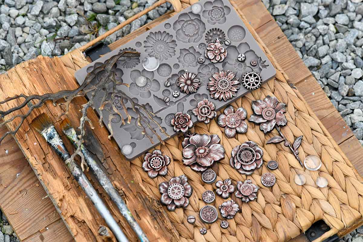 Finnabair Decor Moulds® – Rusty Flowers – 1 pc, 5″x8″x8mm