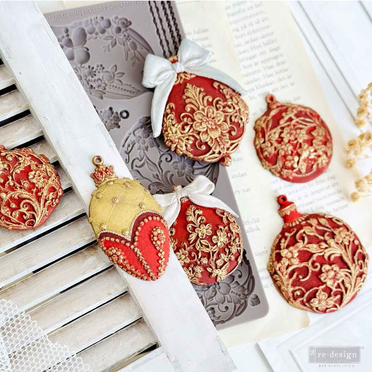 Holiday Scarlet Sparkle Ornaments