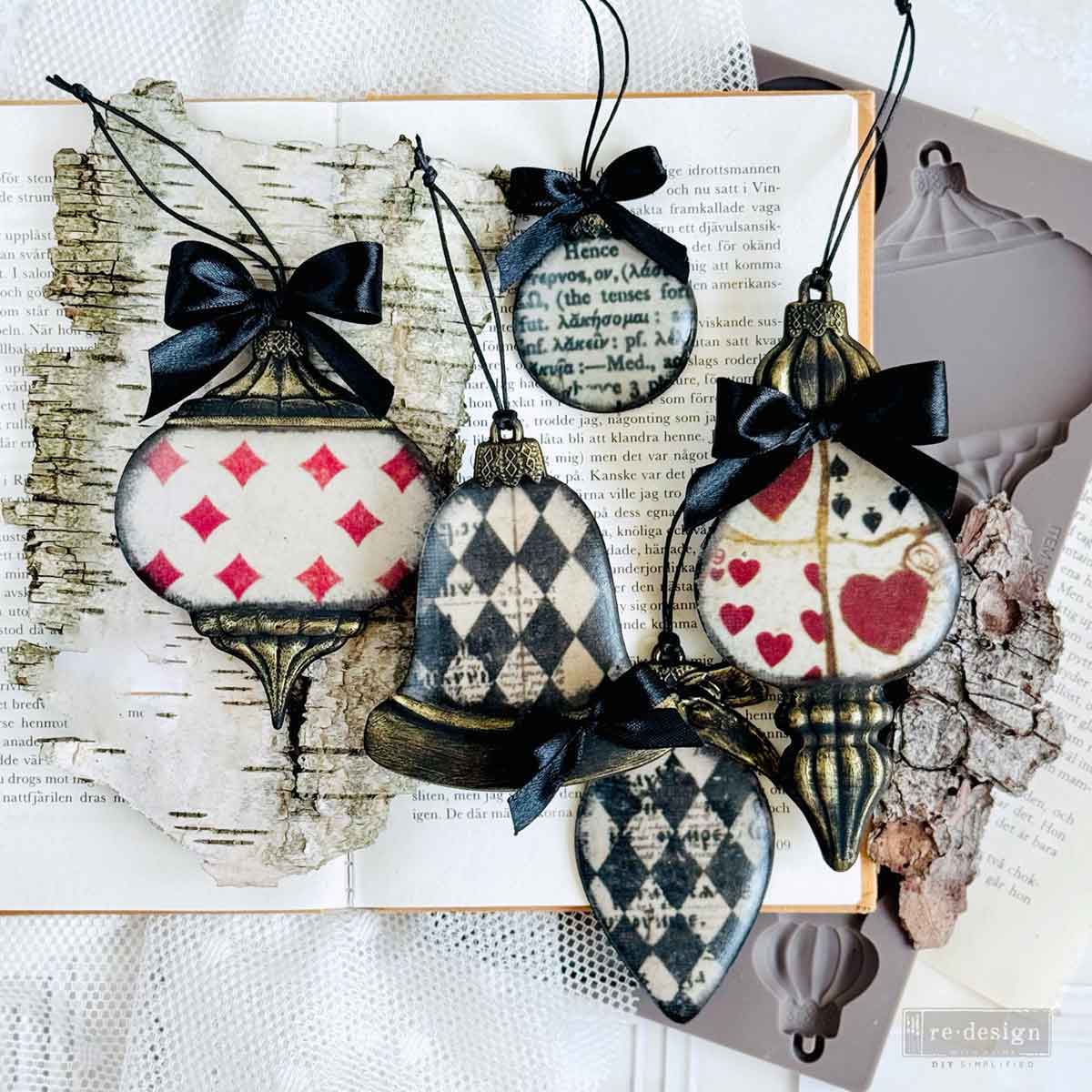 Decor Moulds® – Bright Baubles – 1 pc, 5″x10″x8mm